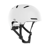 Capacete branco para kitesurf e esportes aquáticos Orca Sports com alças ajustáveis.
