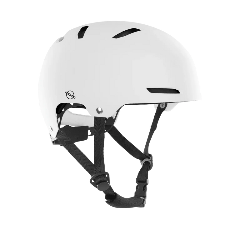 Capacete branco para kitesurf e esportes aquáticos Orca Sports com alças ajustáveis.