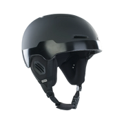 Capacete preto de kitesurf ION com viseira, destaque para proteção e conforto, Orca Sports