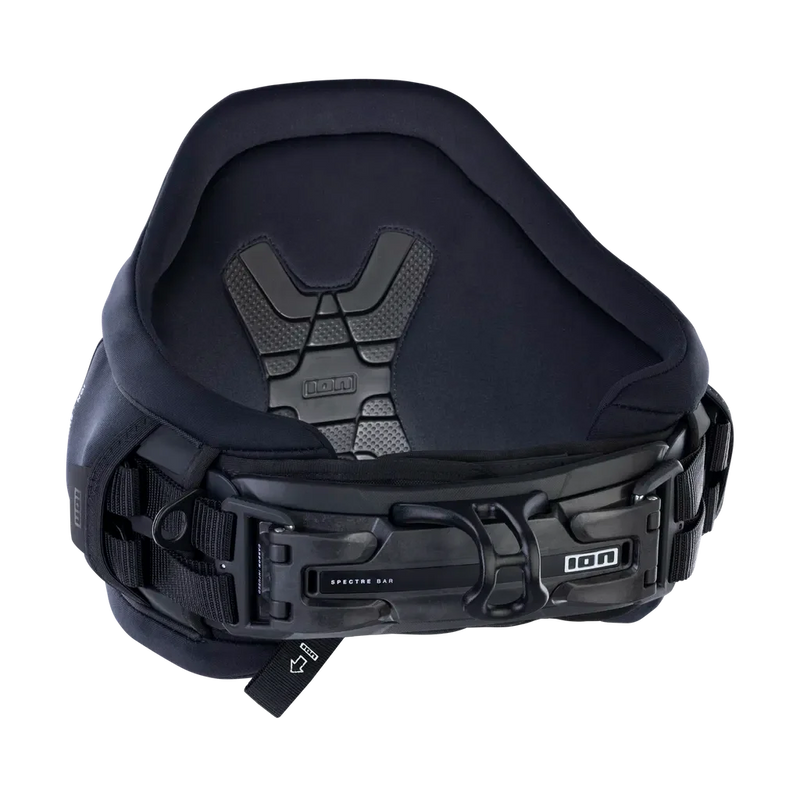 Cinturão preto ION para kitesurf, com barra de proteção e ajuste, vendido pela Orca Sports
