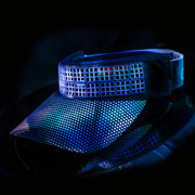 Viseira esportiva preta com design perfurado e detalhes refletivos, ideal para triathlon Orca Sports