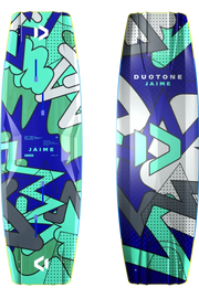 Prancha de kitesurf Duotone Jaime com design colorido azul, verde e branco na Orca Sports
