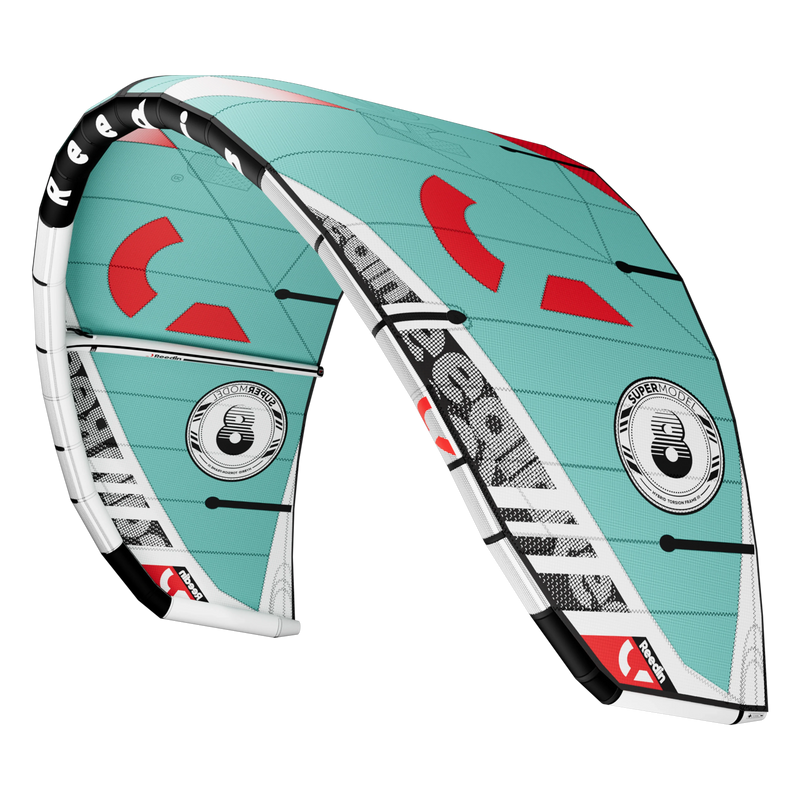Pipa de kitesurf Reedin SuperModel azul com detalhes vermelhos, à venda na Orca Sports.