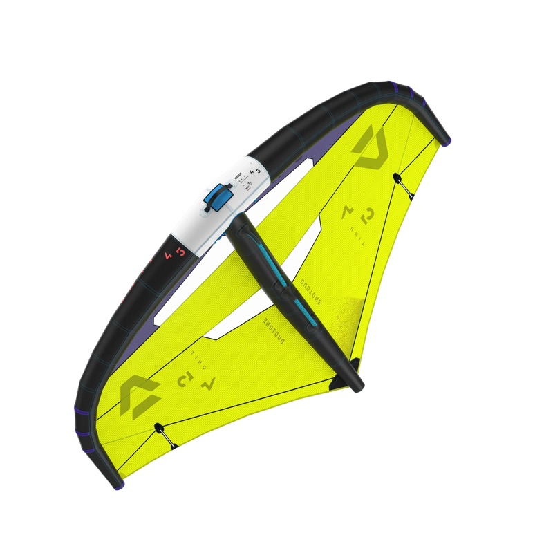 Asa de kitesurf Duotone amarela e preta, equipamento para velejo, Orca Sports.