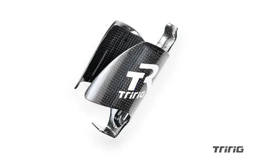 Suporte de caramanhola de carbono TriRig para bicicletas de triathlon, destaque preto com logo.