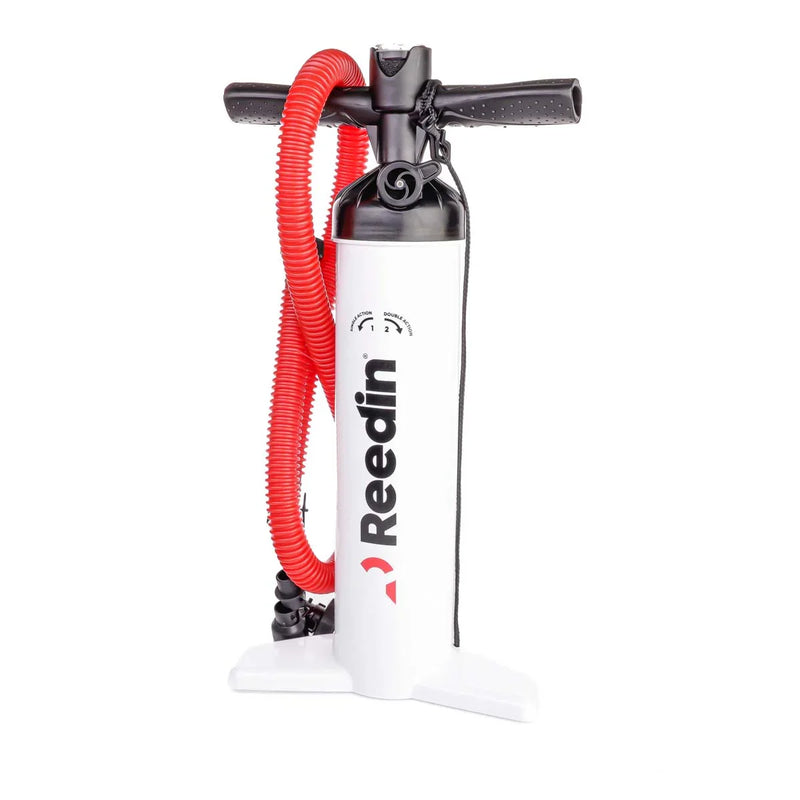 Bomba de ar Reedin branca e preta com mangueira vermelha para inflar kitesurf Orca Sports