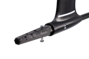 Detalhe de componente em carbono para kitesurf, acessório Orca Sports para alto desempenho