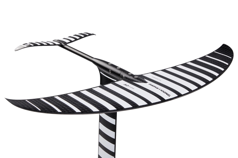 Foil Armstrong de fibra de carbono preto com listras brancas para kitesurf, Orca Sports